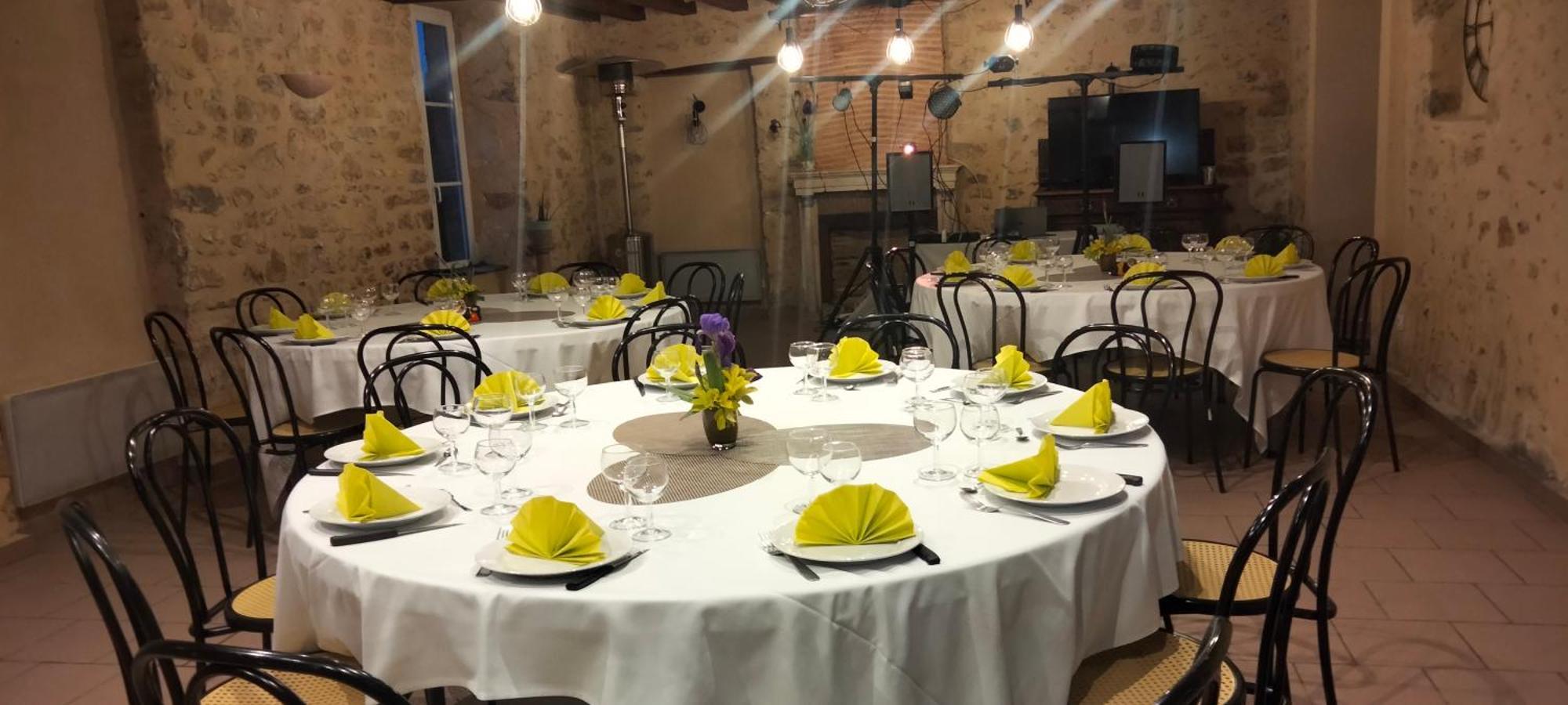 הוילה Brûlon Gite & Chambre D'Hotes Du Moulin מראה חיצוני תמונה